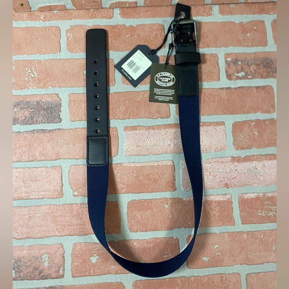 NWT Filson Canvas and Bridle Leather Belt Navy Men’s Small Made in USA New Work